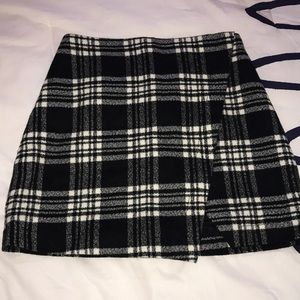 Never worn Abercrombie plaid mini skirt